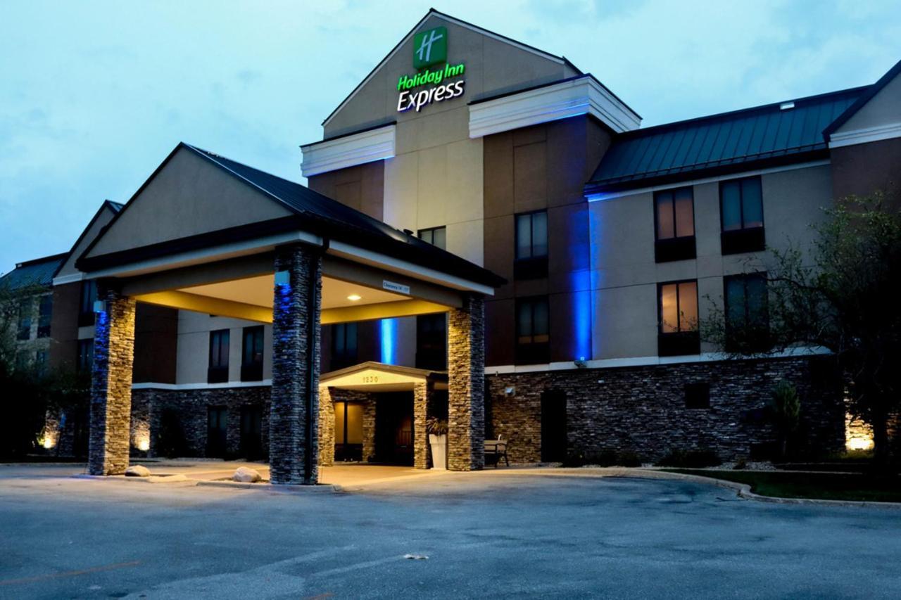 Holiday Inn Express Cedar Rapids - Collins Road By Ihg Eksteriør billede