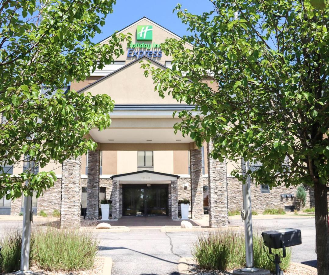 Holiday Inn Express Cedar Rapids - Collins Road By Ihg Eksteriør billede
