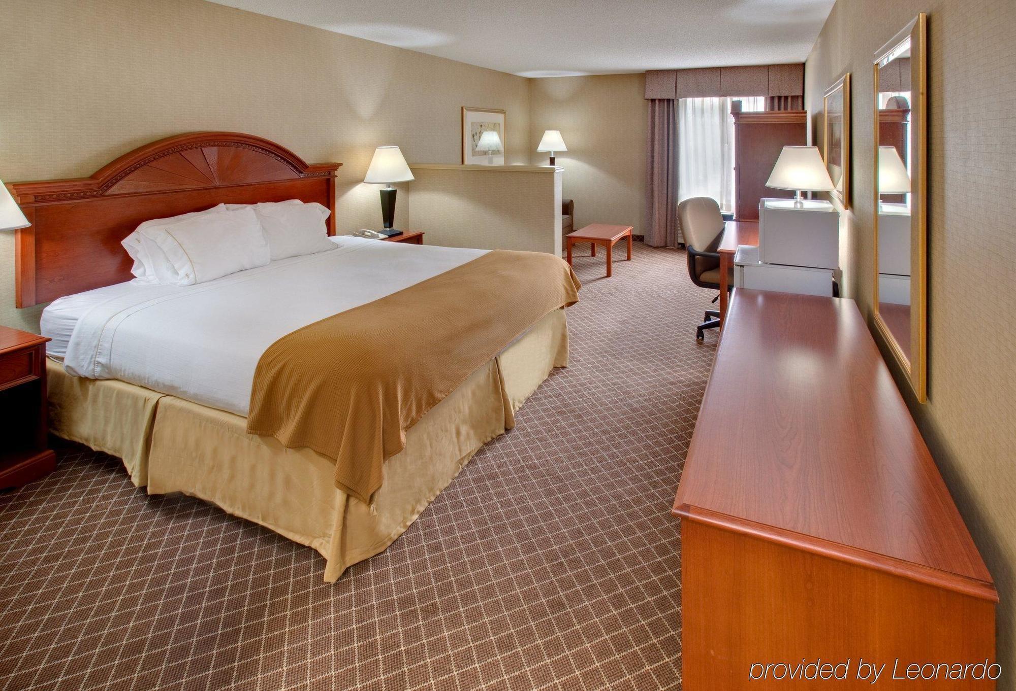 Holiday Inn Express Cedar Rapids - Collins Road By Ihg Værelse billede